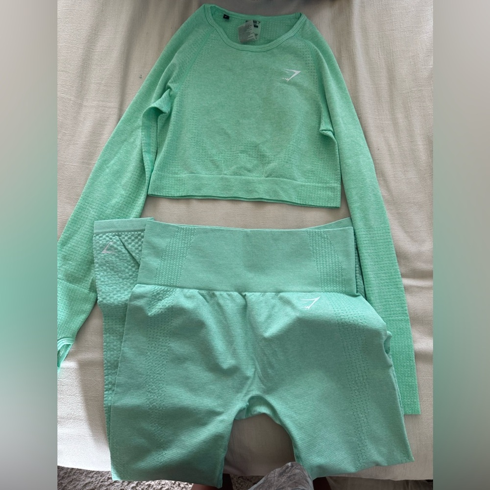 GYMSHARK SET